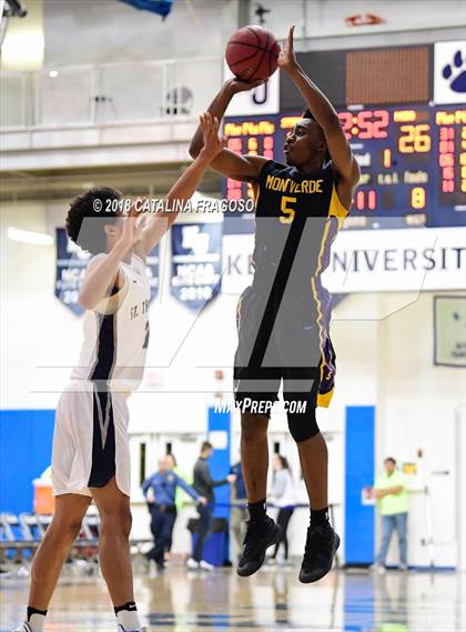 Thumbnail 1 in St. Thomas More vs Montverde CBD (Metro Classic) photogallery.
