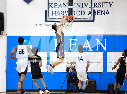 Thumbnail 3 in St. Thomas More vs Montverde CBD (Metro Classic) photogallery.