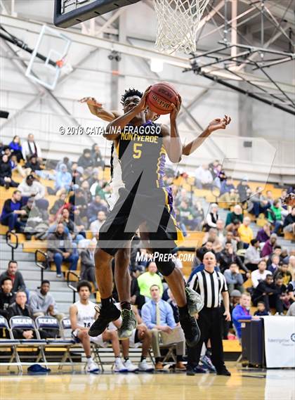 Thumbnail 3 in St. Thomas More vs Montverde CBD (Metro Classic) photogallery.