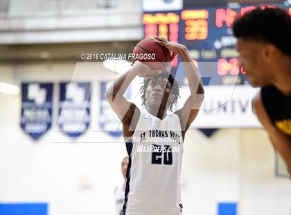 Thumbnail 1 in St. Thomas More vs Montverde CBD (Metro Classic) photogallery.