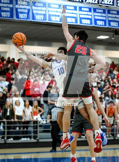 Thumbnail 2 in Baylor @ McCallie photogallery.