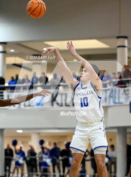 Thumbnail 3 in Baylor @ McCallie photogallery.