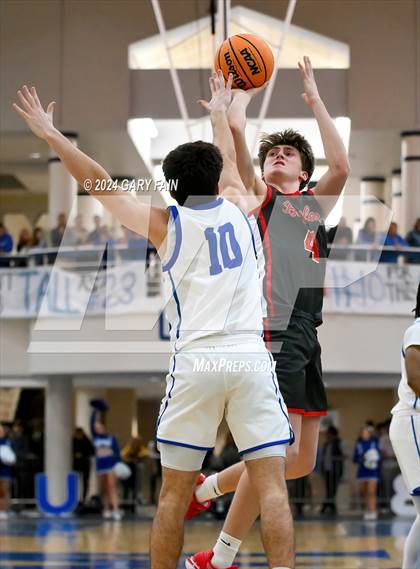Thumbnail 1 in Baylor @ McCallie photogallery.