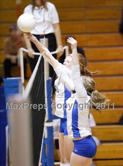 Thumbnail 2 in Cherry Creek vs. Doherty (Class 5A Region B Playoff) photogallery.