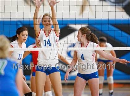 Thumbnail 2 in Cherry Creek vs. Doherty (Class 5A Region B Playoff) photogallery.