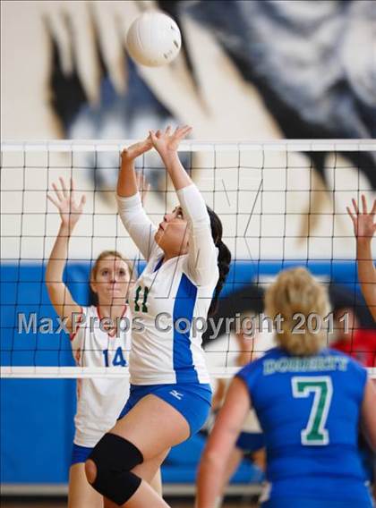 Thumbnail 3 in Cherry Creek vs. Doherty (Class 5A Region B Playoff) photogallery.