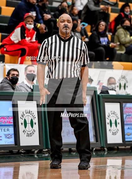 Thumbnail 1 in Rancho Christian vs. St. Bernard (The Classic at Damien) photogallery.