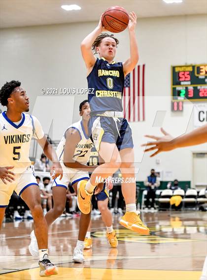 Thumbnail 1 in Rancho Christian vs. St. Bernard (The Classic at Damien) photogallery.