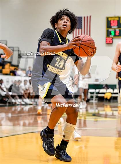Thumbnail 2 in Rancho Christian vs. St. Bernard (The Classic at Damien) photogallery.