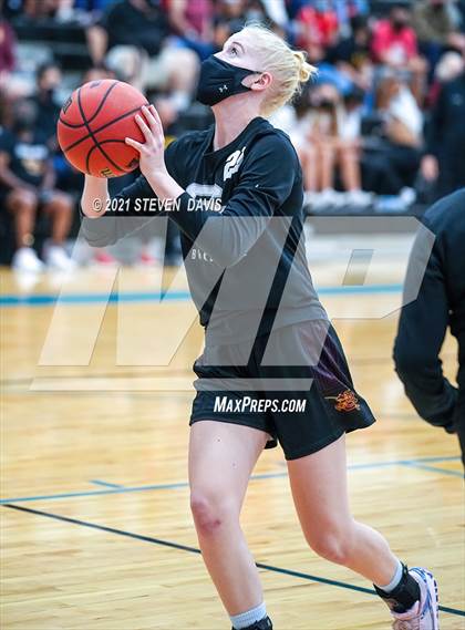 Thumbnail 1 in Salpointe Catholic vs. Seton Catholic (AIA 4A Final) photogallery.