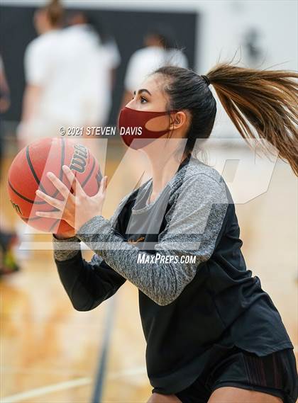 Thumbnail 2 in Salpointe Catholic vs. Seton Catholic (AIA 4A Final) photogallery.