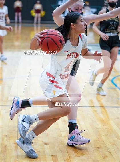 Thumbnail 1 in Salpointe Catholic vs. Seton Catholic (AIA 4A Final) photogallery.