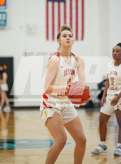 Thumbnail 1 in Salpointe Catholic vs. Seton Catholic (AIA 4A Final) photogallery.