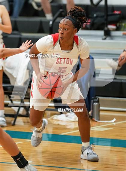 Thumbnail 3 in Salpointe Catholic vs. Seton Catholic (AIA 4A Final) photogallery.