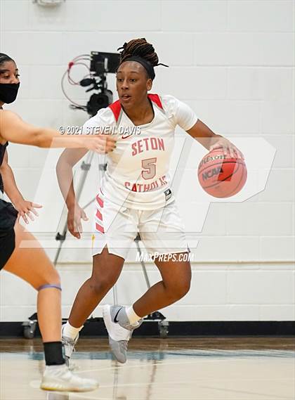 Thumbnail 2 in Salpointe Catholic vs. Seton Catholic (AIA 4A Final) photogallery.