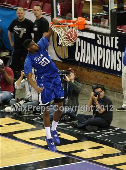 Thumbnail 2 in Price vs. Salesian (CIF State D5 Final) photogallery.