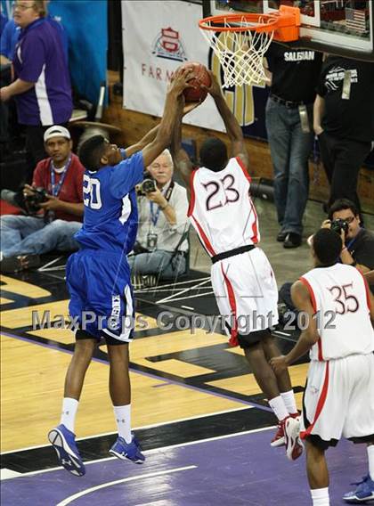 Thumbnail 1 in Price vs. Salesian (CIF State D5 Final) photogallery.