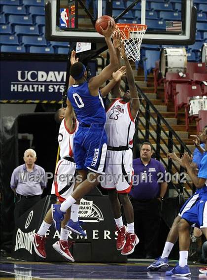 Thumbnail 1 in Price vs. Salesian (CIF State D5 Final) photogallery.
