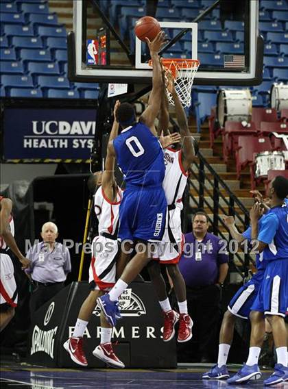 Thumbnail 2 in Price vs. Salesian (CIF State D5 Final) photogallery.