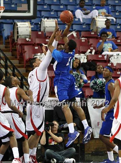 Thumbnail 1 in Price vs. Salesian (CIF State D5 Final) photogallery.