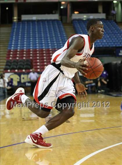 Thumbnail 3 in Price vs. Salesian (CIF State D5 Final) photogallery.