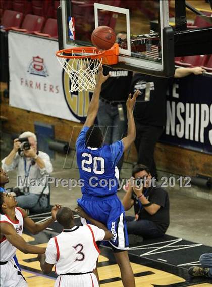 Thumbnail 2 in Price vs. Salesian (CIF State D5 Final) photogallery.
