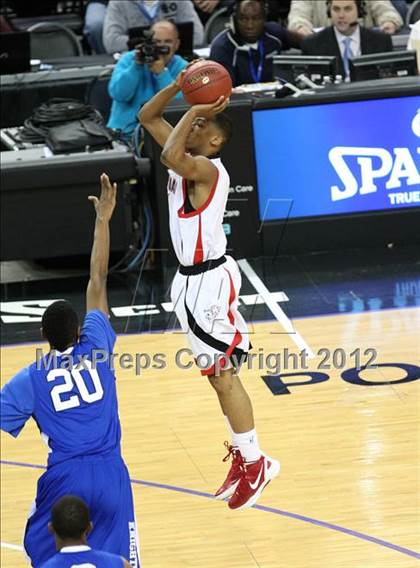 Thumbnail 2 in Price vs. Salesian (CIF State D5 Final) photogallery.