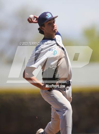 null - Photo 01
