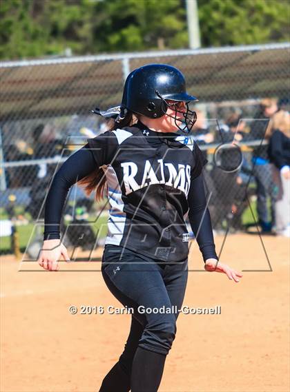Thumbnail 2 in Havelock vs. Triton photogallery.