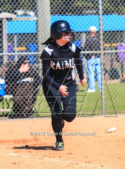 Thumbnail 1 in Havelock vs. Triton photogallery.