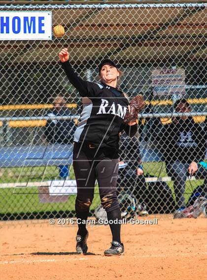 Thumbnail 2 in Havelock vs. Triton photogallery.