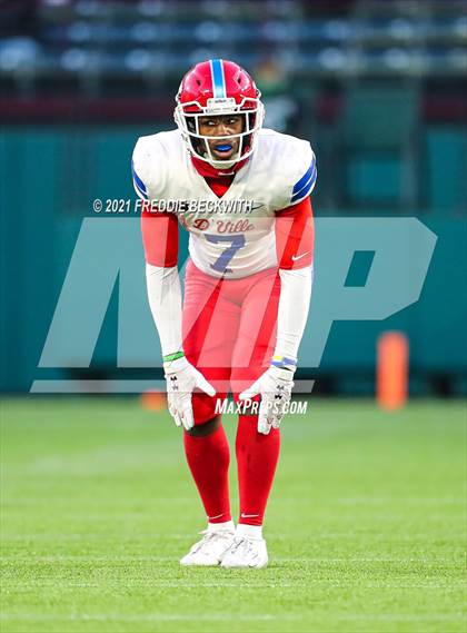 Thumbnail 2 in Southlake Carroll vs. Duncanville (UIL Class 6A D1 State Semifinal) photogallery.