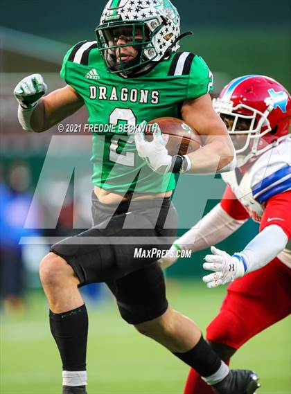 Thumbnail 2 in Southlake Carroll vs. Duncanville (UIL Class 6A D1 State Semifinal) photogallery.