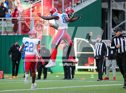 Thumbnail 2 in Southlake Carroll vs. Duncanville (UIL Class 6A D1 State Semifinal) photogallery.