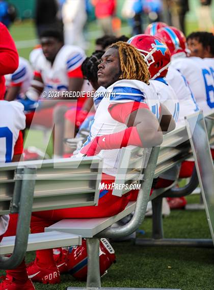 Thumbnail 3 in Southlake Carroll vs. Duncanville (UIL Class 6A D1 State Semifinal) photogallery.