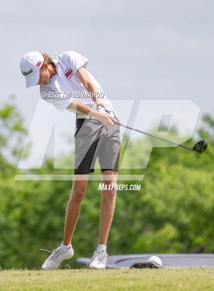 Thumbnail 3 in UIL Region IV 5A Boys Golf Final (Round 1) photogallery.