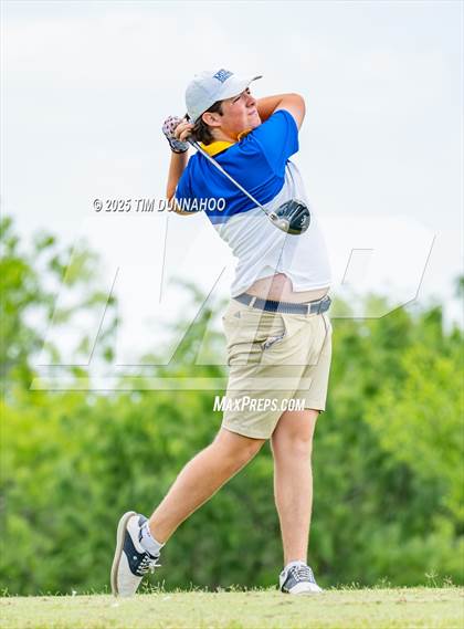 Thumbnail 3 in UIL Region IV 5A Boys Golf Final (Round 1) photogallery.