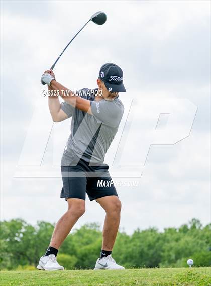 Thumbnail 2 in UIL Region IV 5A Boys Golf Final (Round 1) photogallery.