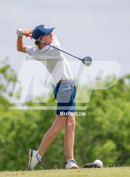 Thumbnail 3 in UIL Region IV 5A Boys Golf Final (Round 1) photogallery.