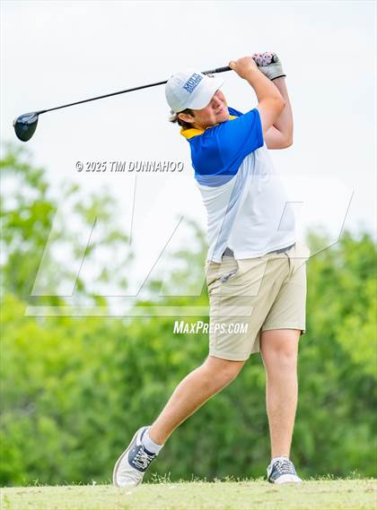 Thumbnail 2 in UIL Region IV 5A Boys Golf Final (Round 1) photogallery.