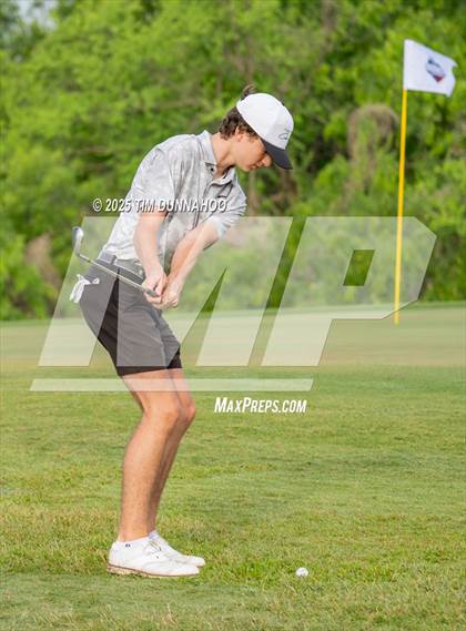 Thumbnail 1 in UIL Region IV 5A Boys Golf Final (Round 1) photogallery.