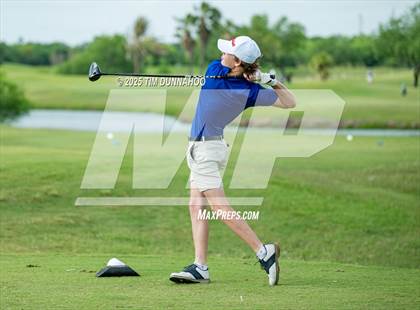 Thumbnail 2 in UIL Region IV 5A Boys Golf Final (Round 1) photogallery.