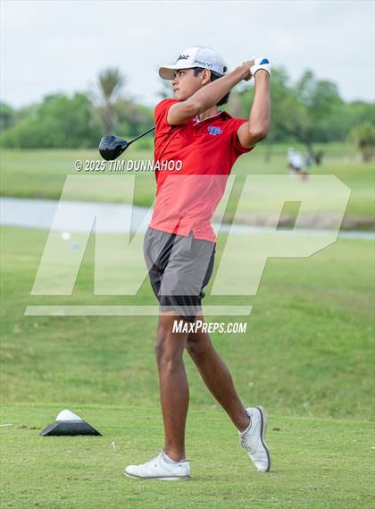 Thumbnail 3 in UIL Region IV 5A Boys Golf Final (Round 1) photogallery.