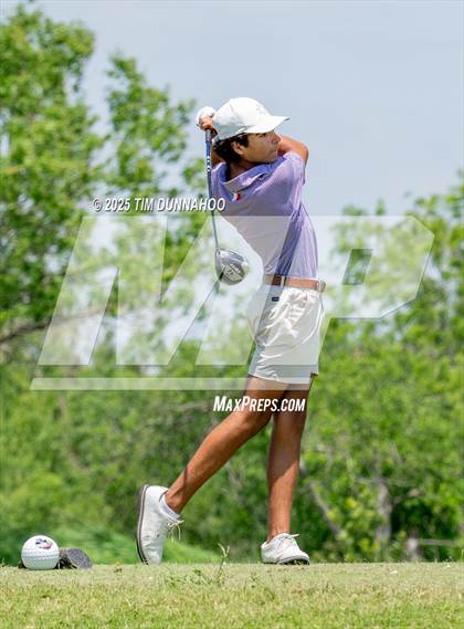 Thumbnail 3 in UIL Region IV 5A Boys Golf Final (Round 1) photogallery.