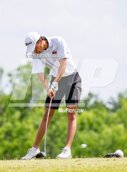 Thumbnail 1 in UIL Region IV 5A Boys Golf Final (Round 1) photogallery.