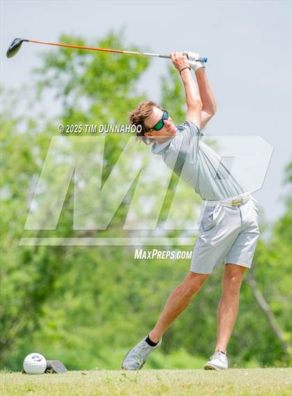 Thumbnail 2 in UIL Region IV 5A Boys Golf Final (Round 1) photogallery.