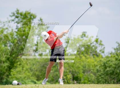Thumbnail 2 in UIL Region IV 5A Boys Golf Final (Round 1) photogallery.