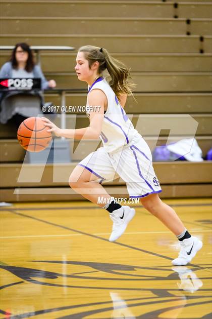 Thumbnail 1 in Stanwood @ Lake Stevens photogallery.