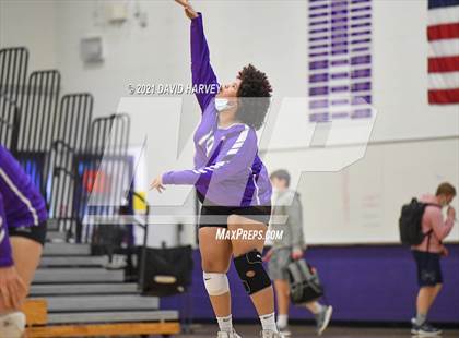Thumbnail 2 in Pomona @ Arvada West photogallery.