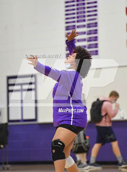 Thumbnail 1 in Pomona @ Arvada West photogallery.